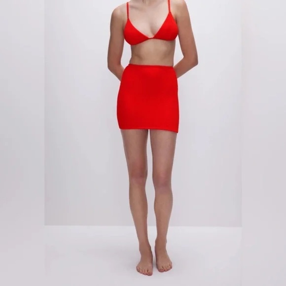 Good American Always Fits Mini Skirt Bright Poppy Red